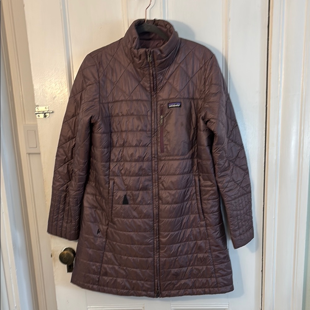 Patagonia Brown Puffer Jacket with Quilted Design